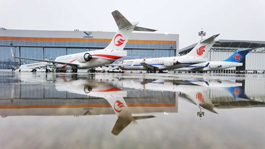 ARJ21飛機(jī)正式入編國(guó)航東航南航機(jī)隊(duì)-星拓行業(yè)資訊.jpg